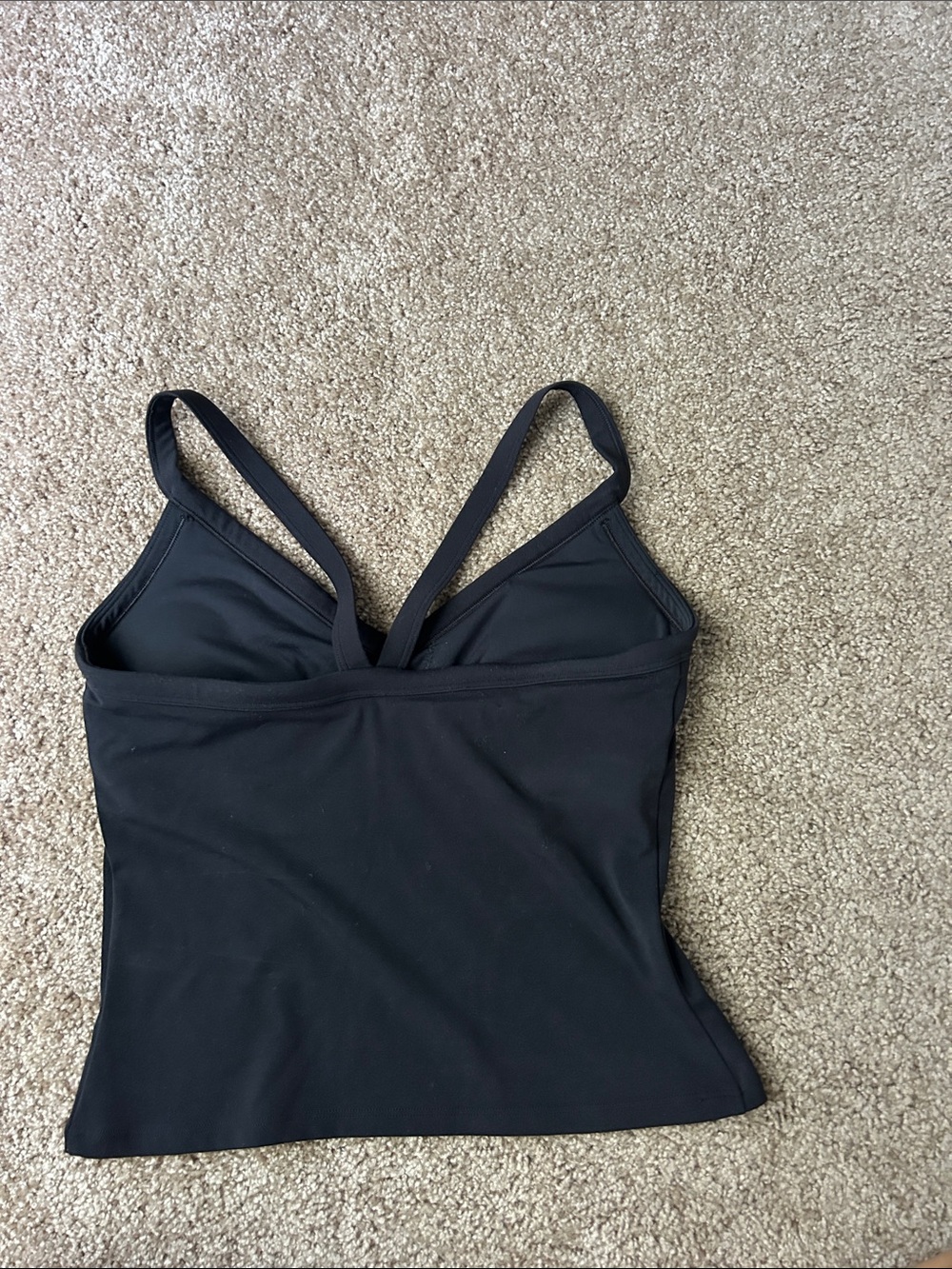 Vuori Black All the Form V Neck Tank size small - Picture 6 of 6